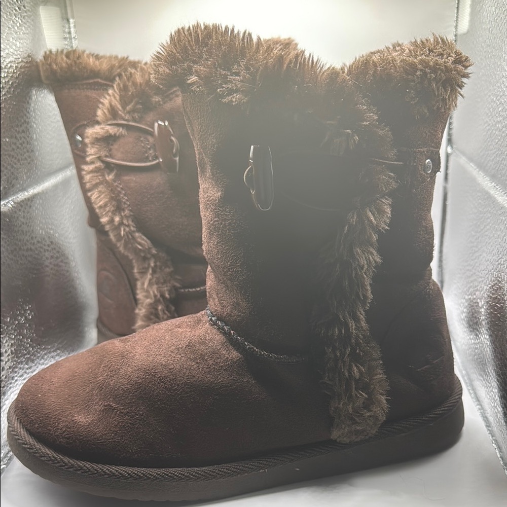 Airwalk Brown Winter Boots with Faux Fur Trim - Picture 2 of 10